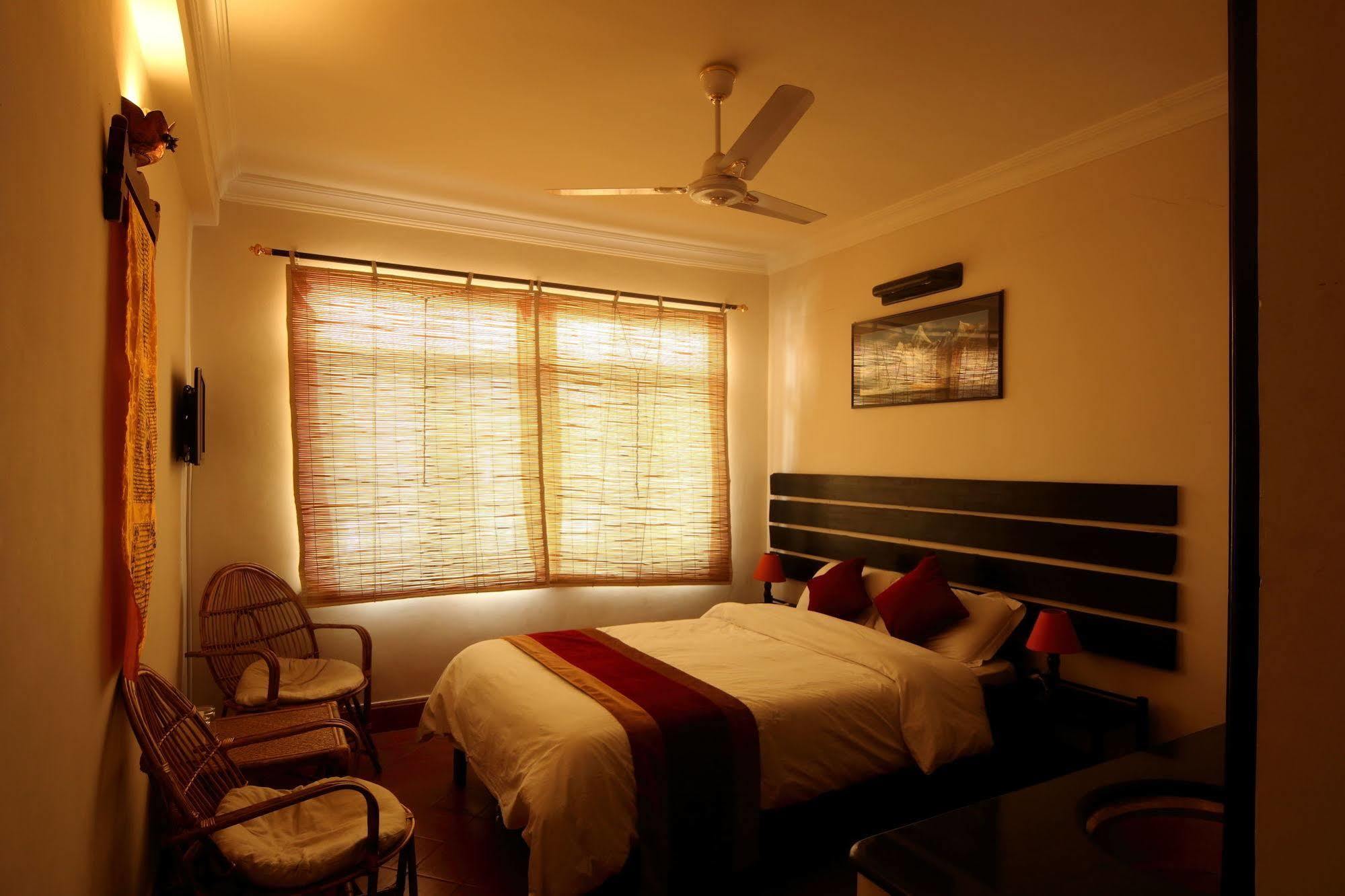 Hotel Thorong Peak Katmandu Dış mekan fotoğraf