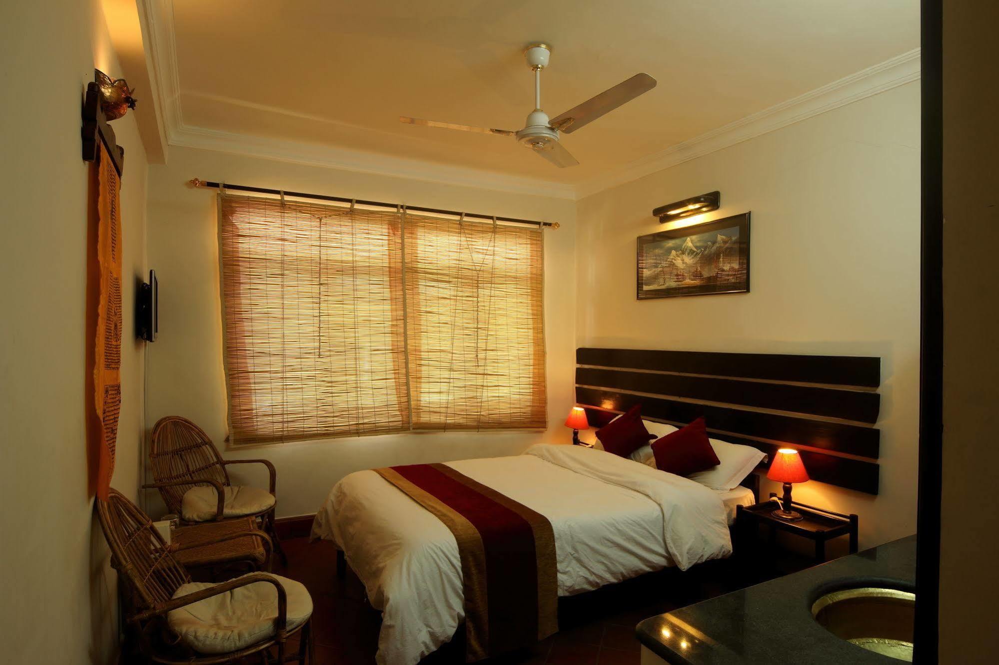 Hotel Thorong Peak Katmandu Dış mekan fotoğraf